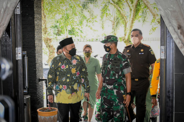 Sebelum Pindah Tugas M.Ismed Berkunjung ke Kabupaten Kampar.