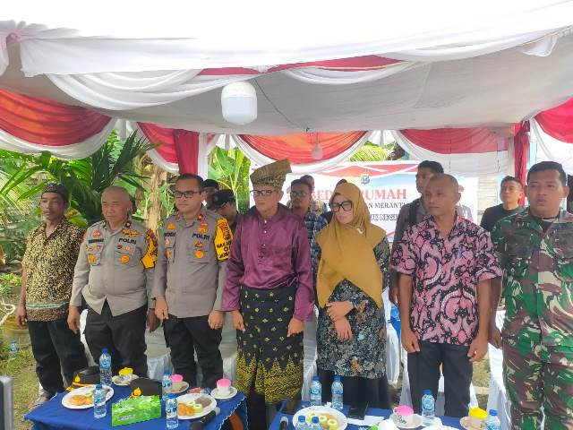 Disaksikan Wakapolri Via Zoom Meeting,Polres Kepulauan Meranti Bantu Sumur Bor dan Bedah Rumah Warga