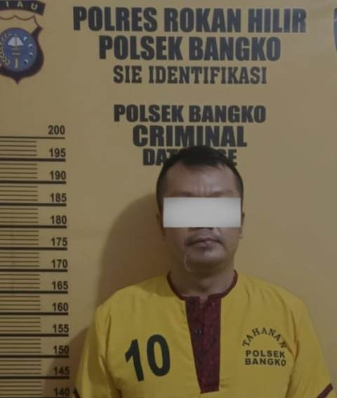 Lelaki Ini Berang Istrinya Ditelepon,Berujung Pisau Bicara