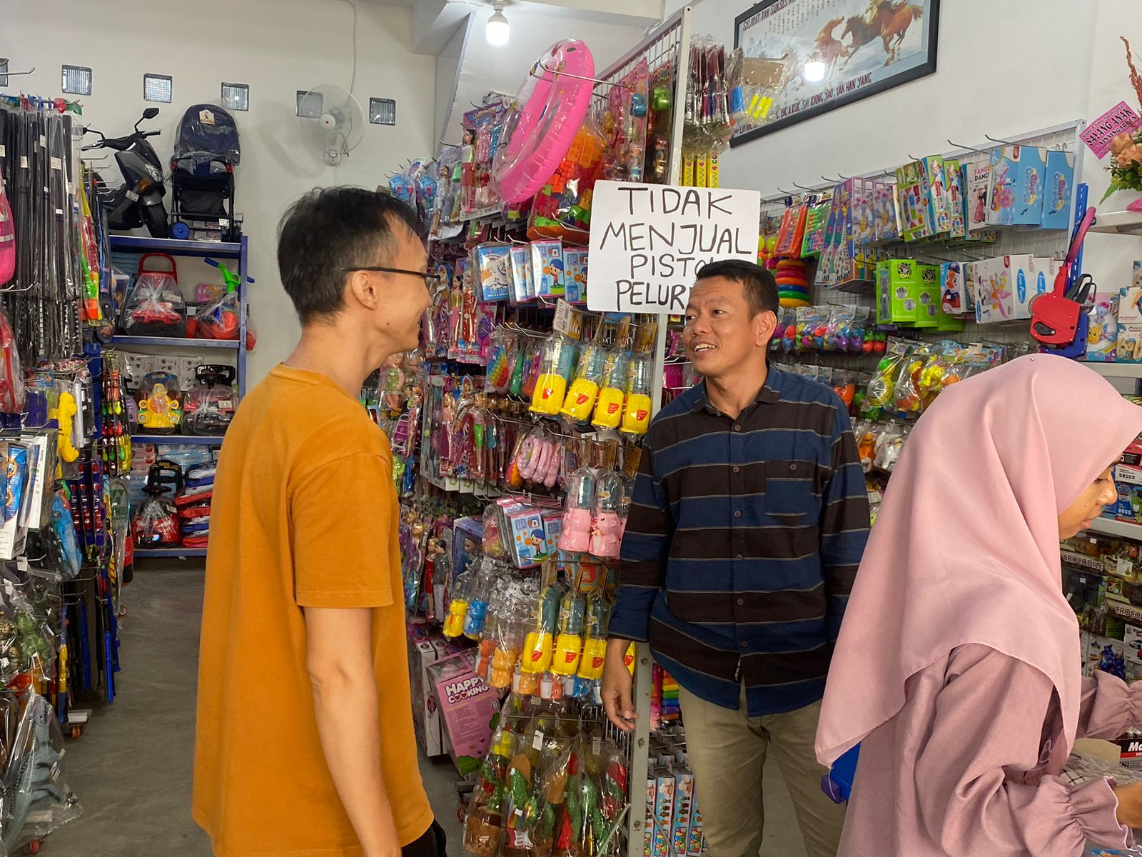 Polres Kep . Meranti Himbau Tidak Menjual Mainan Pistol Peluru Plastik 