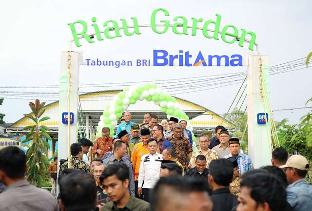 Plt Bupati Asmar Hadiri Peresmian Zona KHAS Riau Garden 