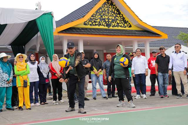 Plt Bupati Asmar Buka Turnamen Volly Ball PKK Kepulauan Meranti