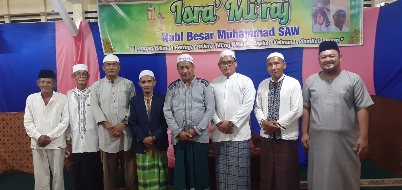 Jemaah Rumah Suluq Syech Oesman Sahabuddin Peringati Isra Miraj