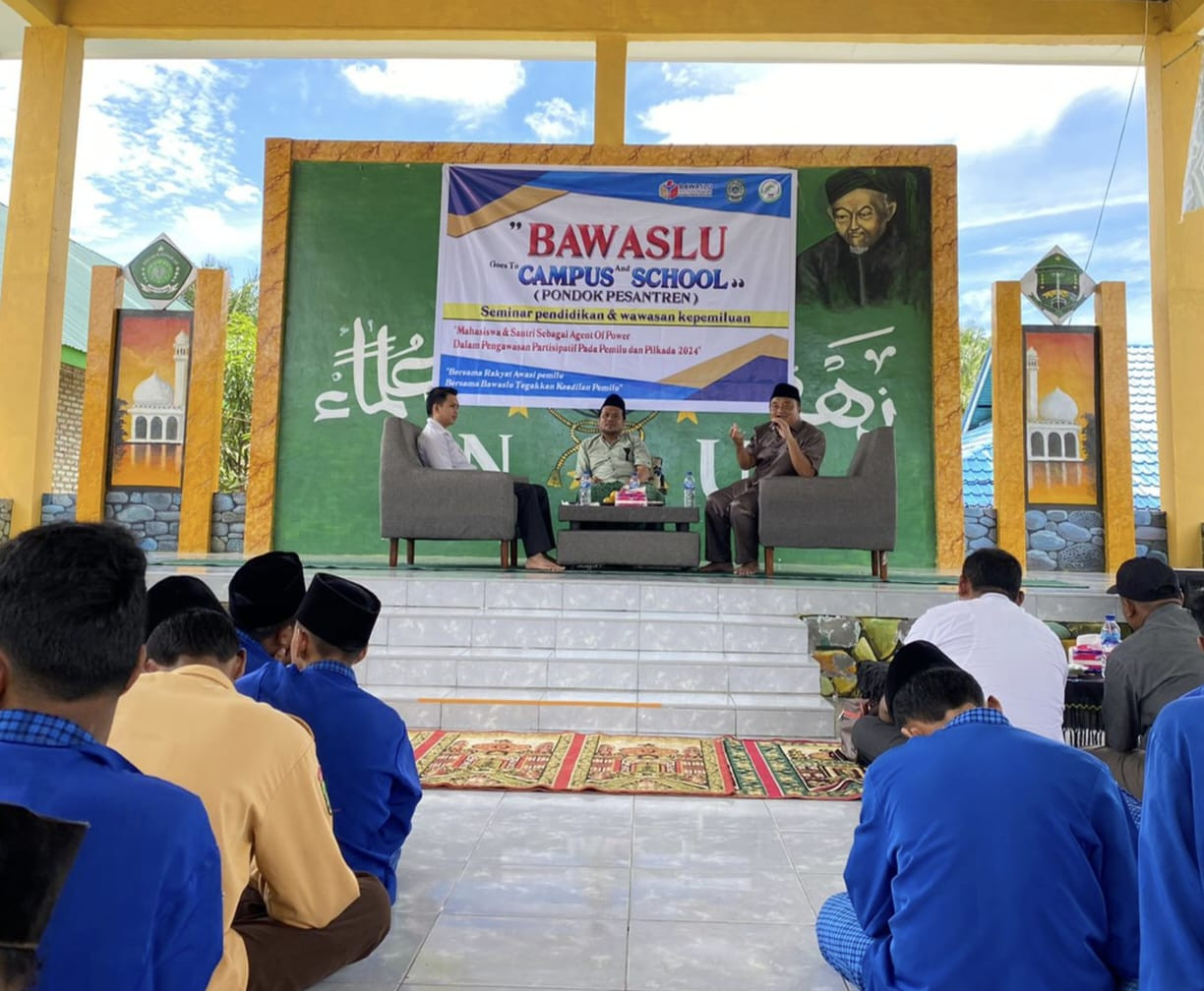 Bawaslu Siak Adakan Seminar Wawasan Pemilu di Ponpes Bustanul Ulum