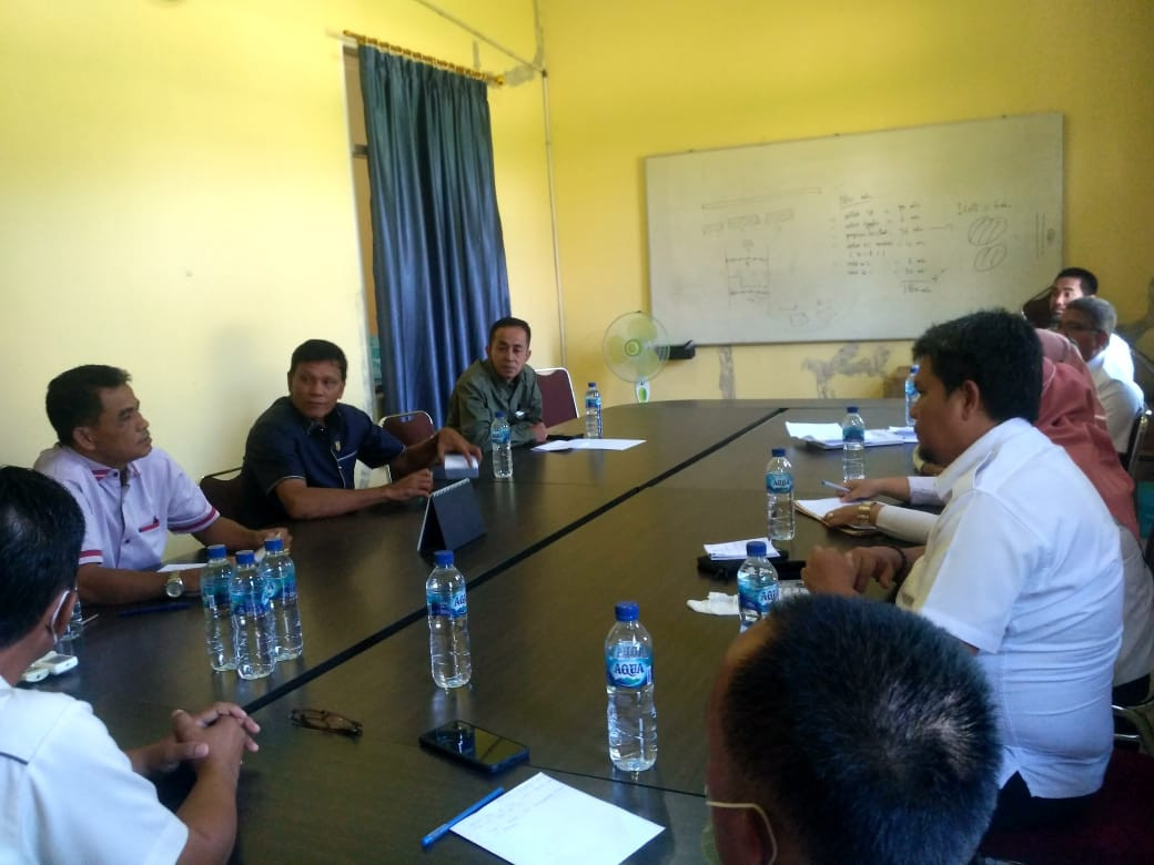 Komisi II DPRD Kuansing Dampingi Dinas Pertanian ke PT UKM Desa Jake