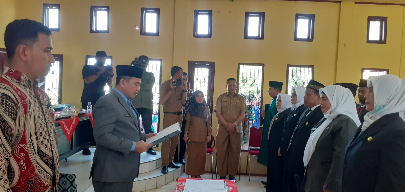 Kadis Pendidikan Rohil Lantik 19 Kepsek SDN, 5 Kepsek SMP, 2 Korwas Pendidikan Kecamatan