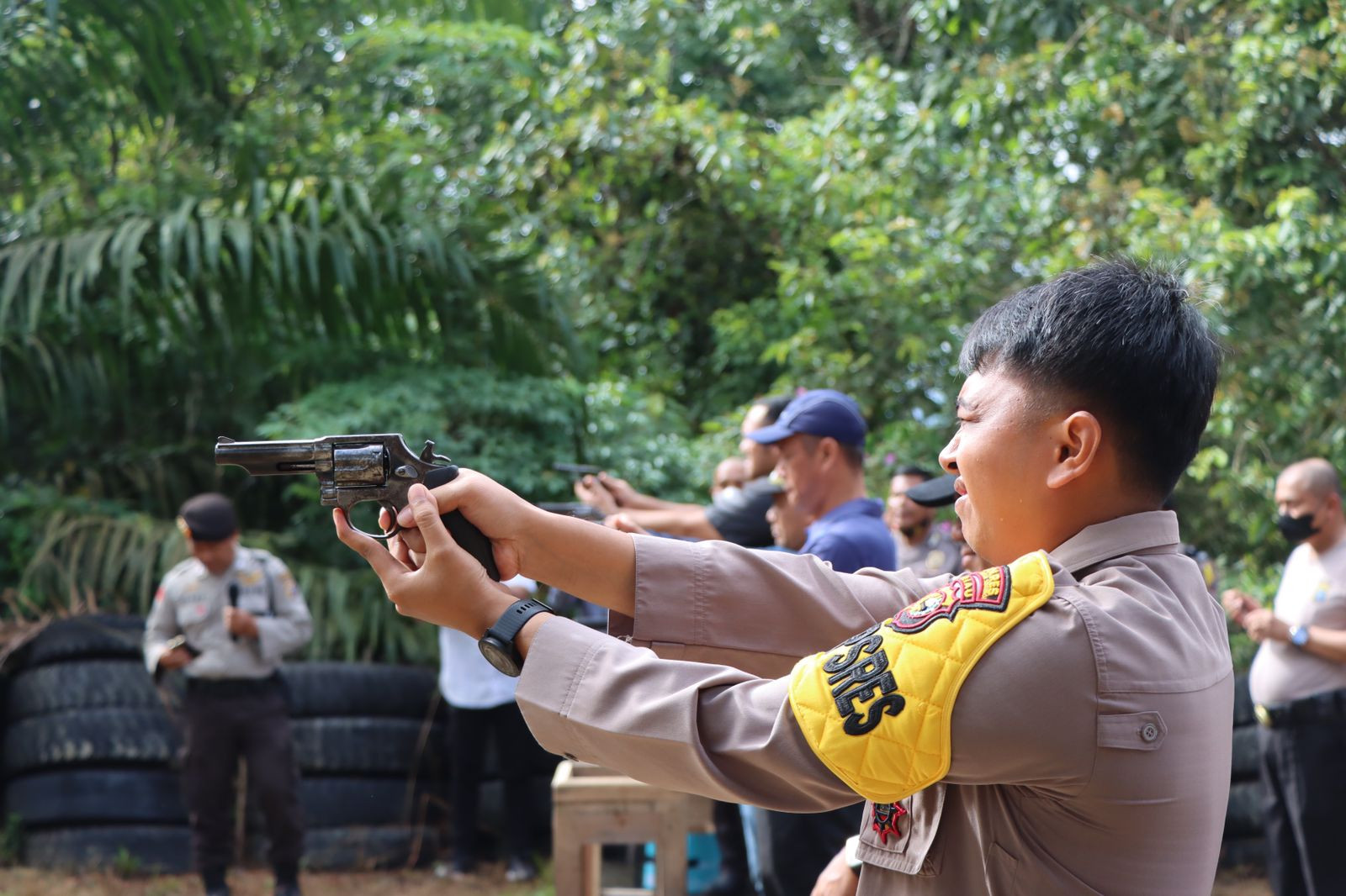 Sambut Hari Bhayangkara Ke 76, Polres   kuansing Gelar Lomba Menembak Bersama Jurnalis
