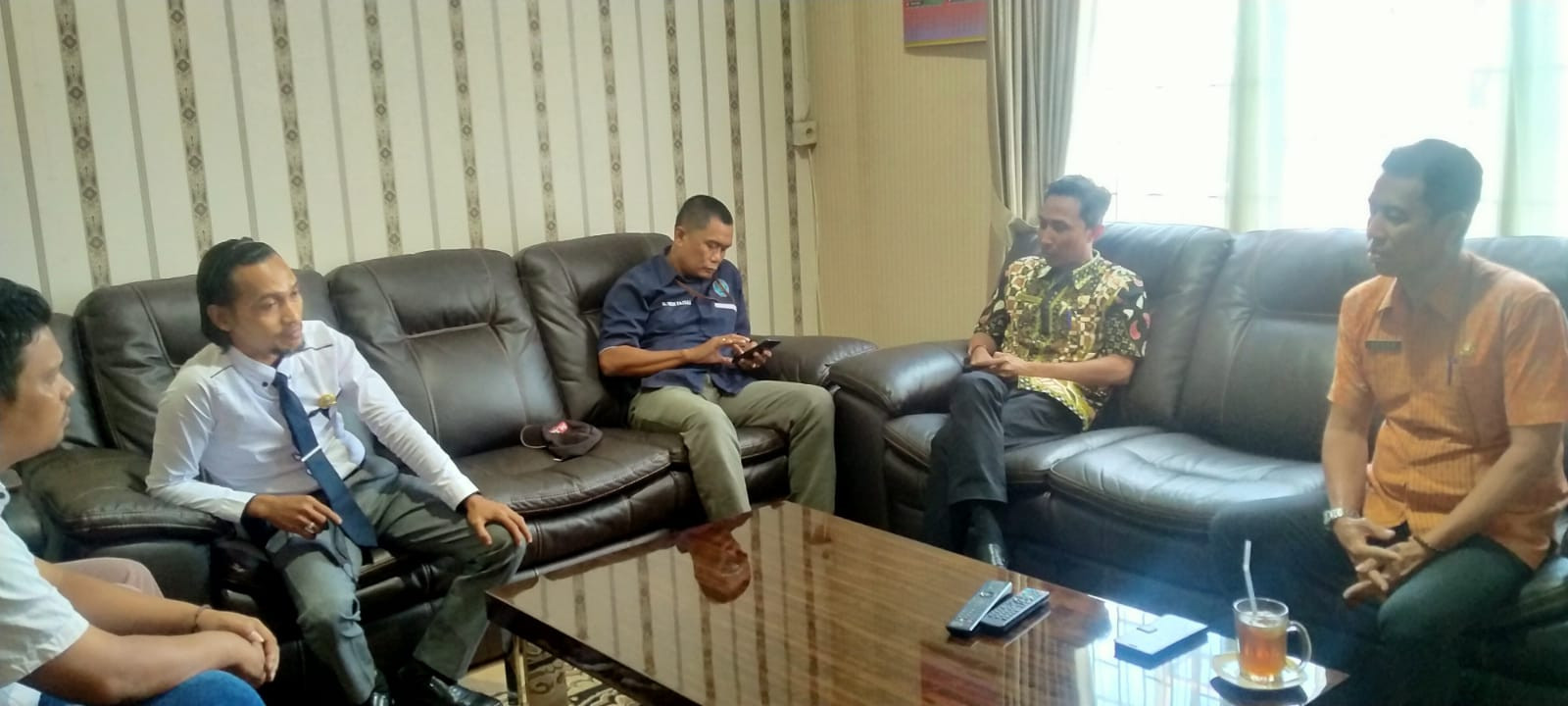 Pendengaran Warga Terganggu, Diduga Karena Radiasi Gelombang Elektromaknetik Dari Tower