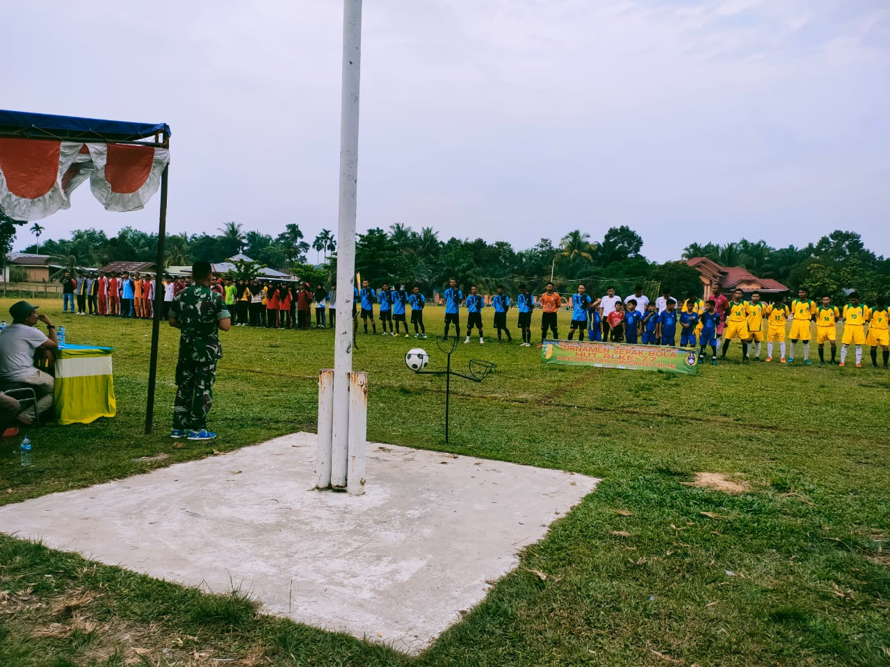 Danramil 09 Singingi-Singingi Hilir Buka Acara Turnamen Sepakbola Dan Voliball 17 Agustus