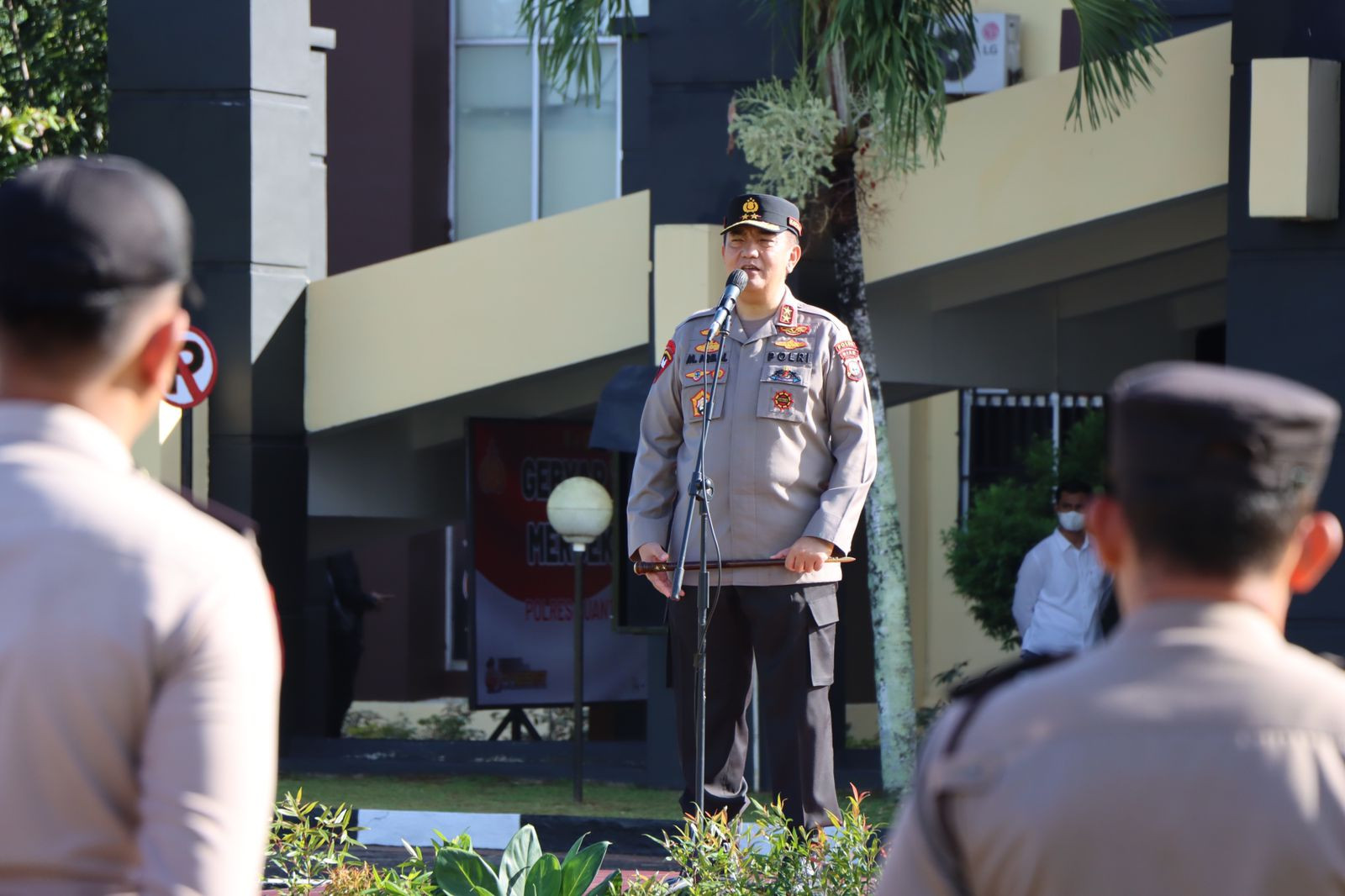 Kapolda Riau Mohammad Iqbal, Beri Arahan Personil Polres Kuansing,jangan ada menjadi Penghianat