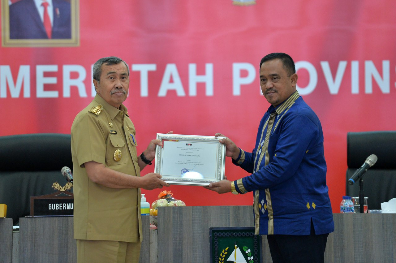 Pemprov Riau Raih Penghargaan Peningkatan MCP 2021 Dari KPK RI 