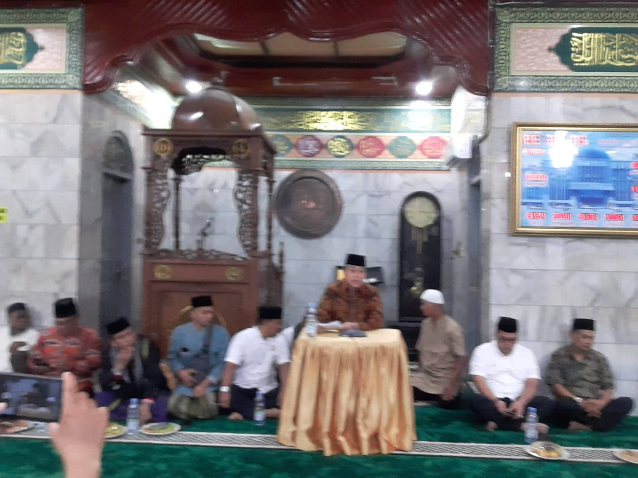 Semarak dan Penuh Hikmat