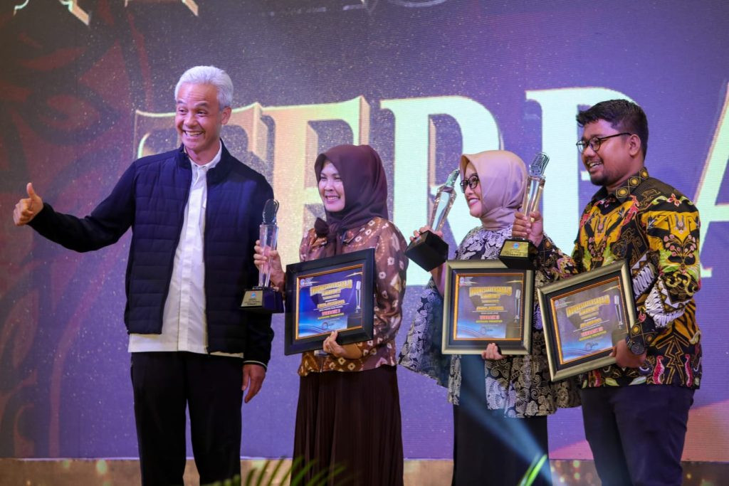 Radio Swara Kampar Raih Penghargaan Terbaik III Nasional
