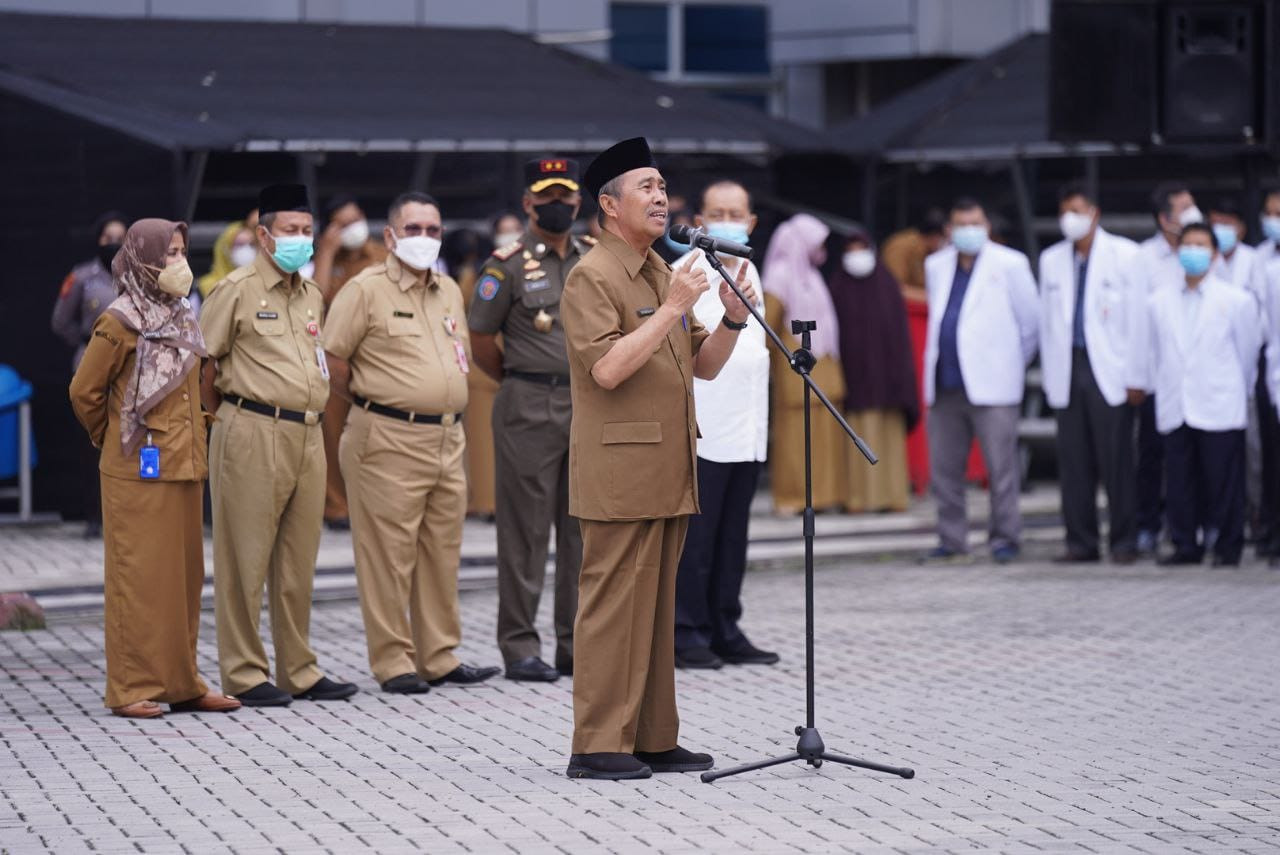 Pelayanan RSUD Arifin Achmad Harus Ditingkatkan, Gubri: Jangan Ketus