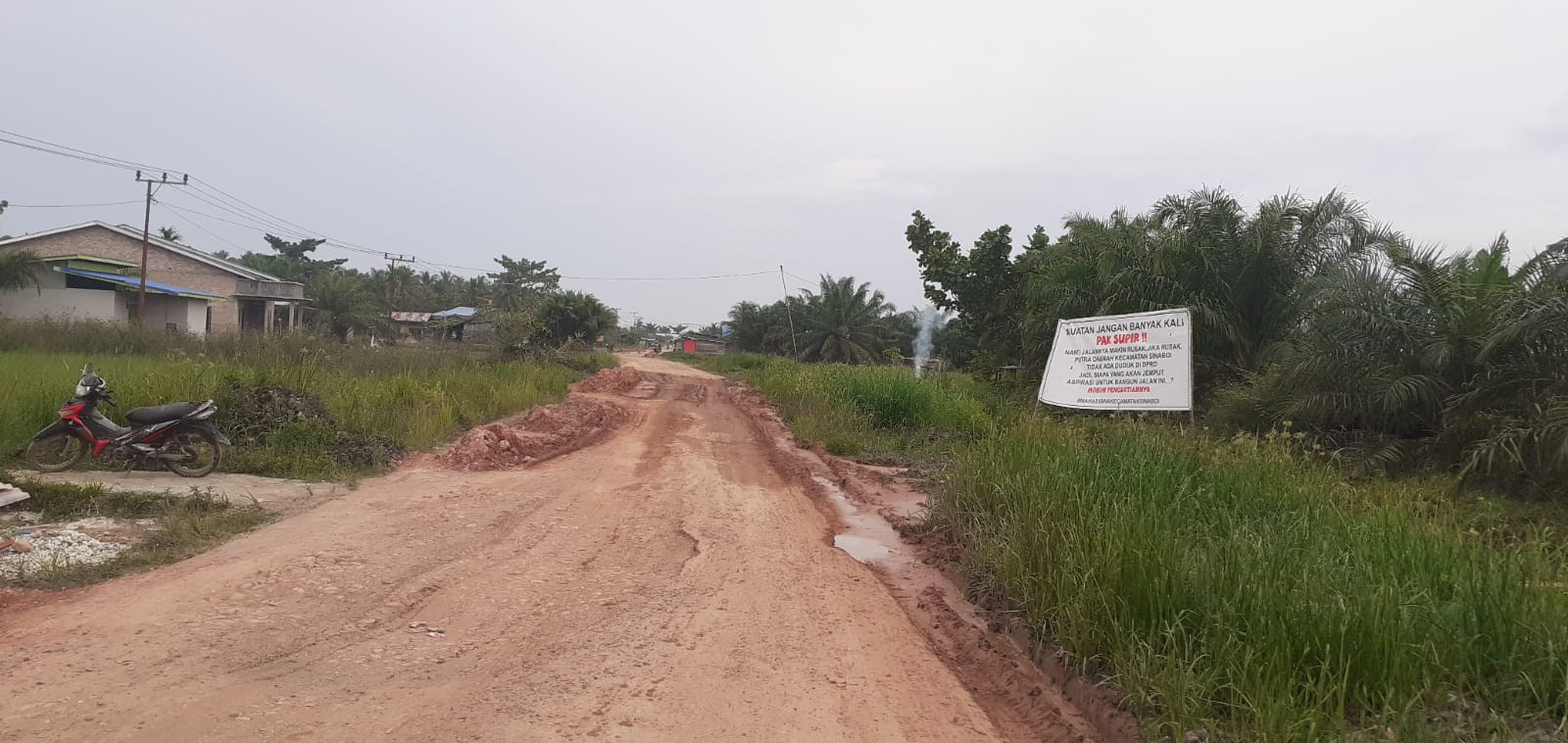 Jalan 1000 Lobang Ternyata Berada Di Kecamatan Sinaboi