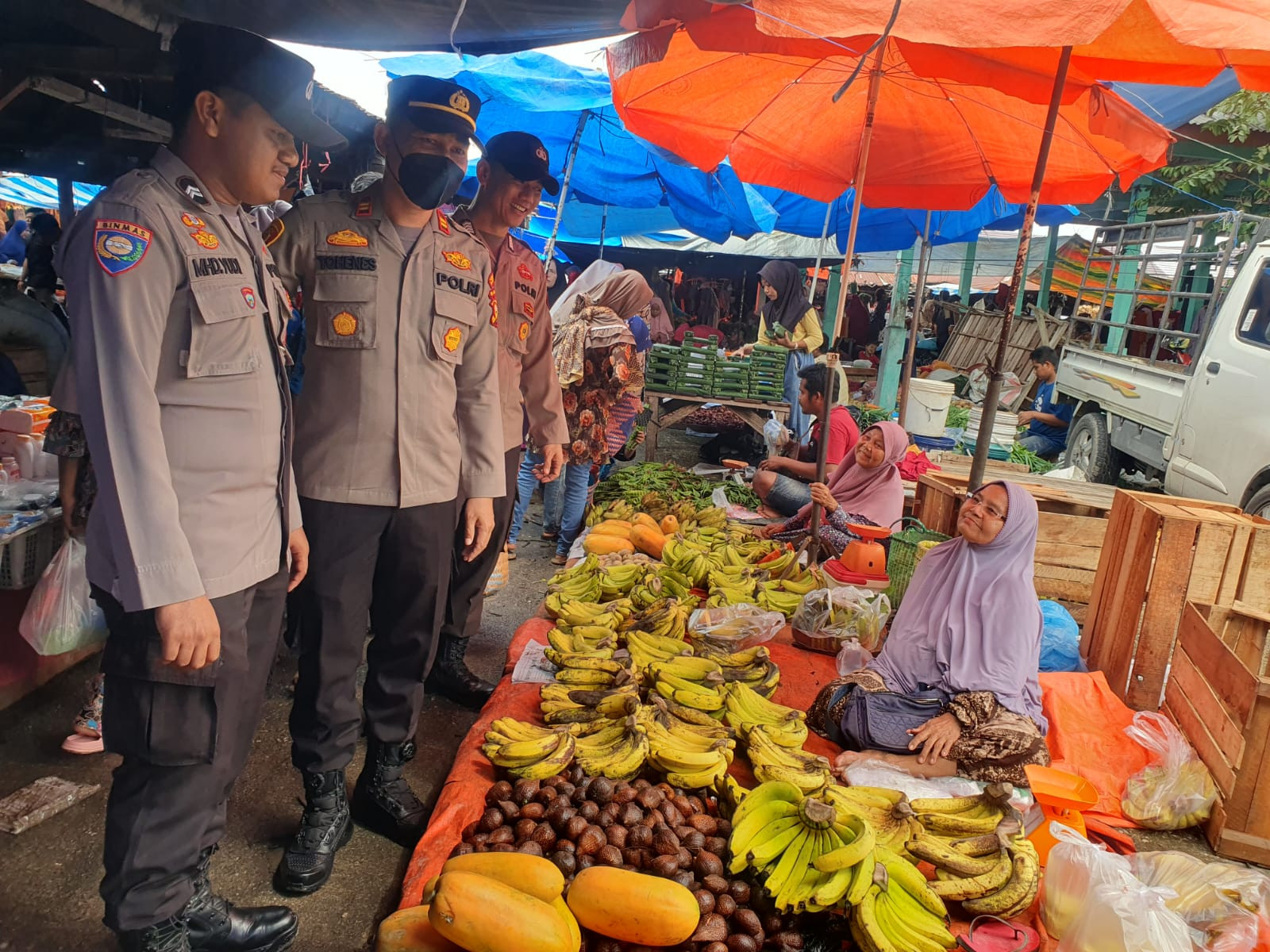 Agar Situasi Kamtibmas Aman, Kapolsek Tambang Pimpin Langsung Patroli ke Pasar-Pasar