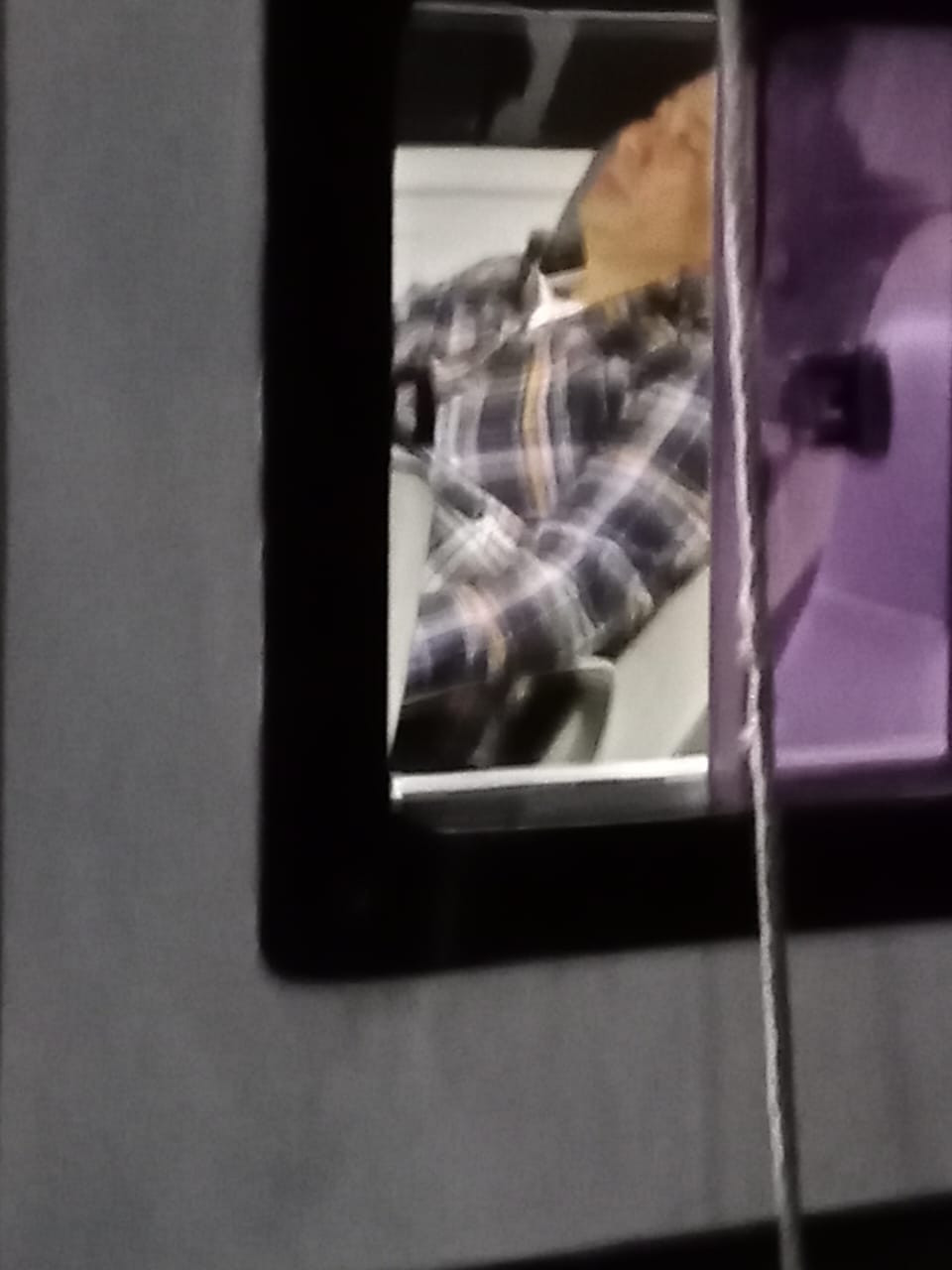 KPK Amankan Sejumlah Uang Saat Menciduk Bupati Meranti 