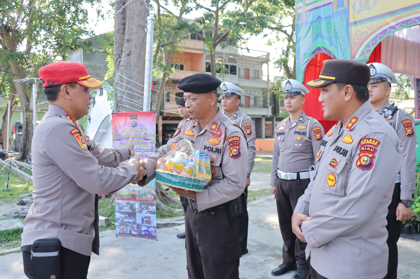 Kepala SPN Polda Riau Bersama Kapolres Meranti