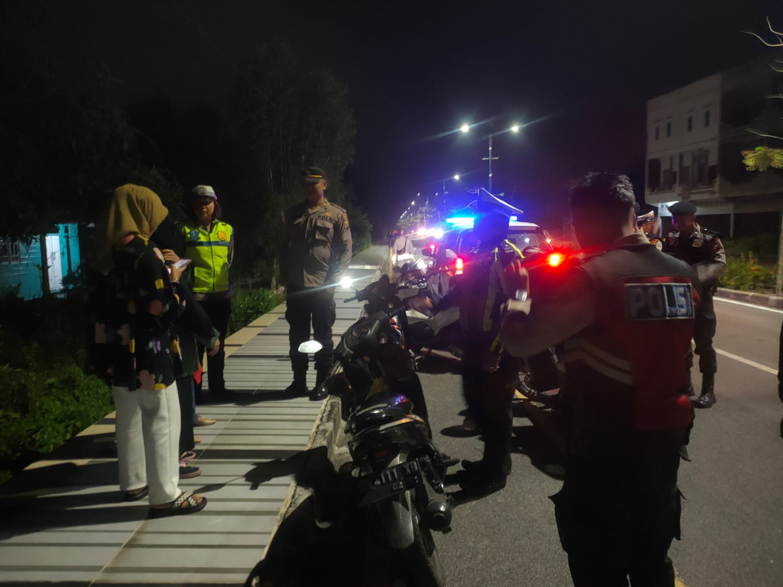 Puluhan Personel Polres Meranti Lakukan Patroli Blue Light Antisipasi Gangguan Kamtibmas