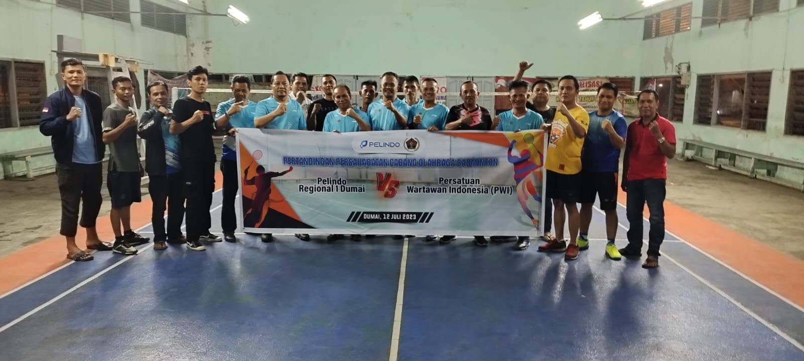 PT Pelindo Regional 1 dan PWI Dumai Adakan Pertandingan Persahabatan Badminton