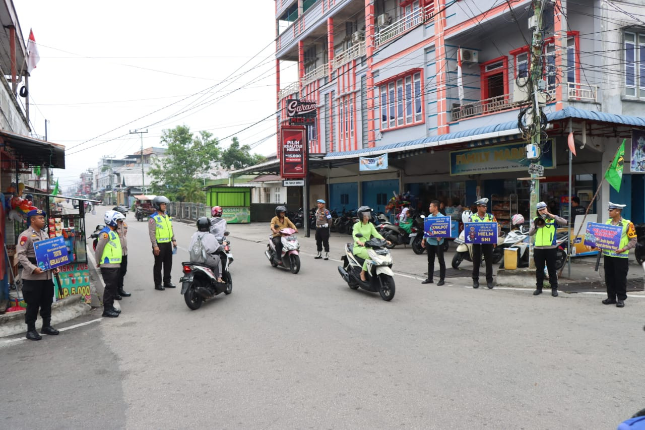 Ops Zebra Lancang Kuning, Kapolres Meranti Pantau Langsung Arus Lalin dan Edukasi Pengguna Jalan