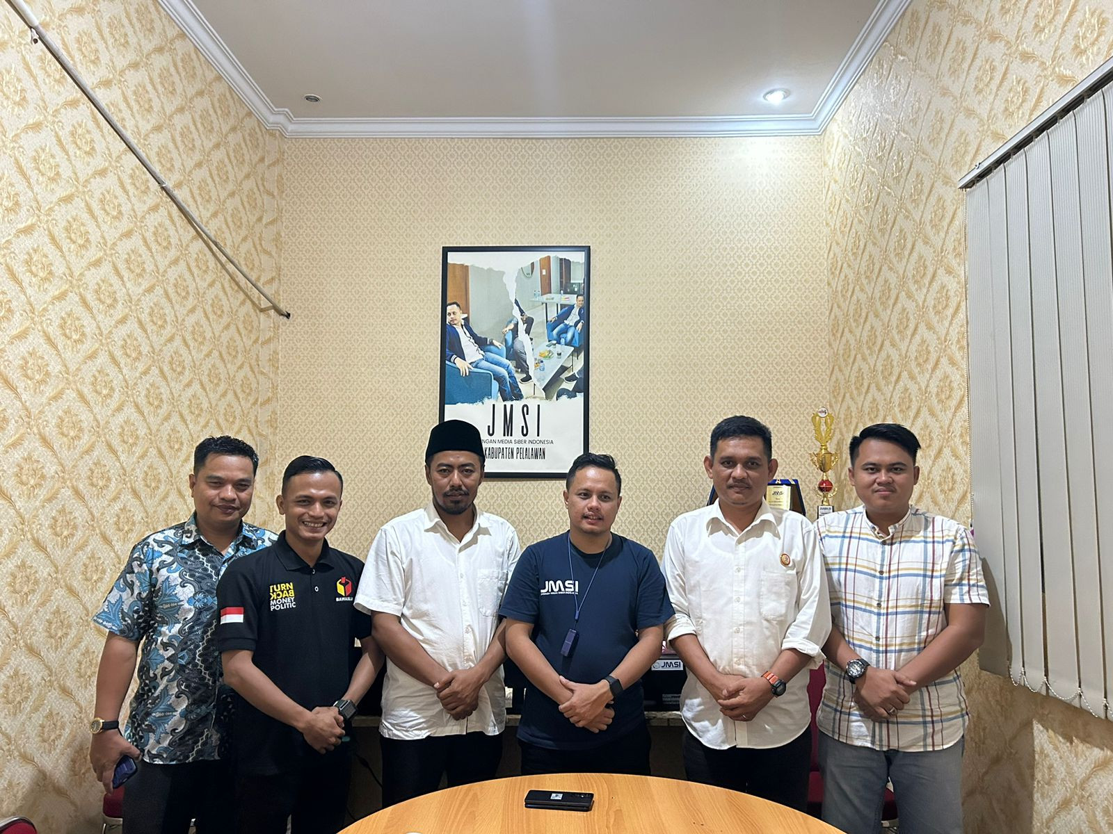 Silaturahmi, Bawaslu Pelalawan Kunjungi kantor JMSI ajak Kerjasama Pengawasan Partisipatif