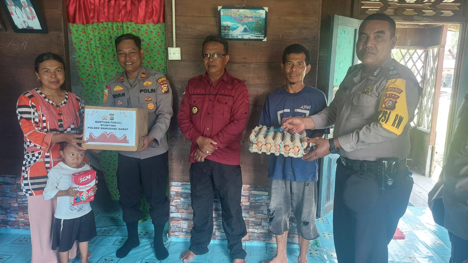 Giat Sobat, Polsek Rangsang Barat  Berbagi Rezeki kepada Anak Stunting