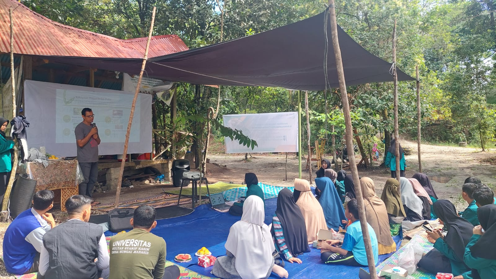 TIM PPK Ormawa HIMABIO UMRI Laksanakan Pelatihan Teknik Pembibitan