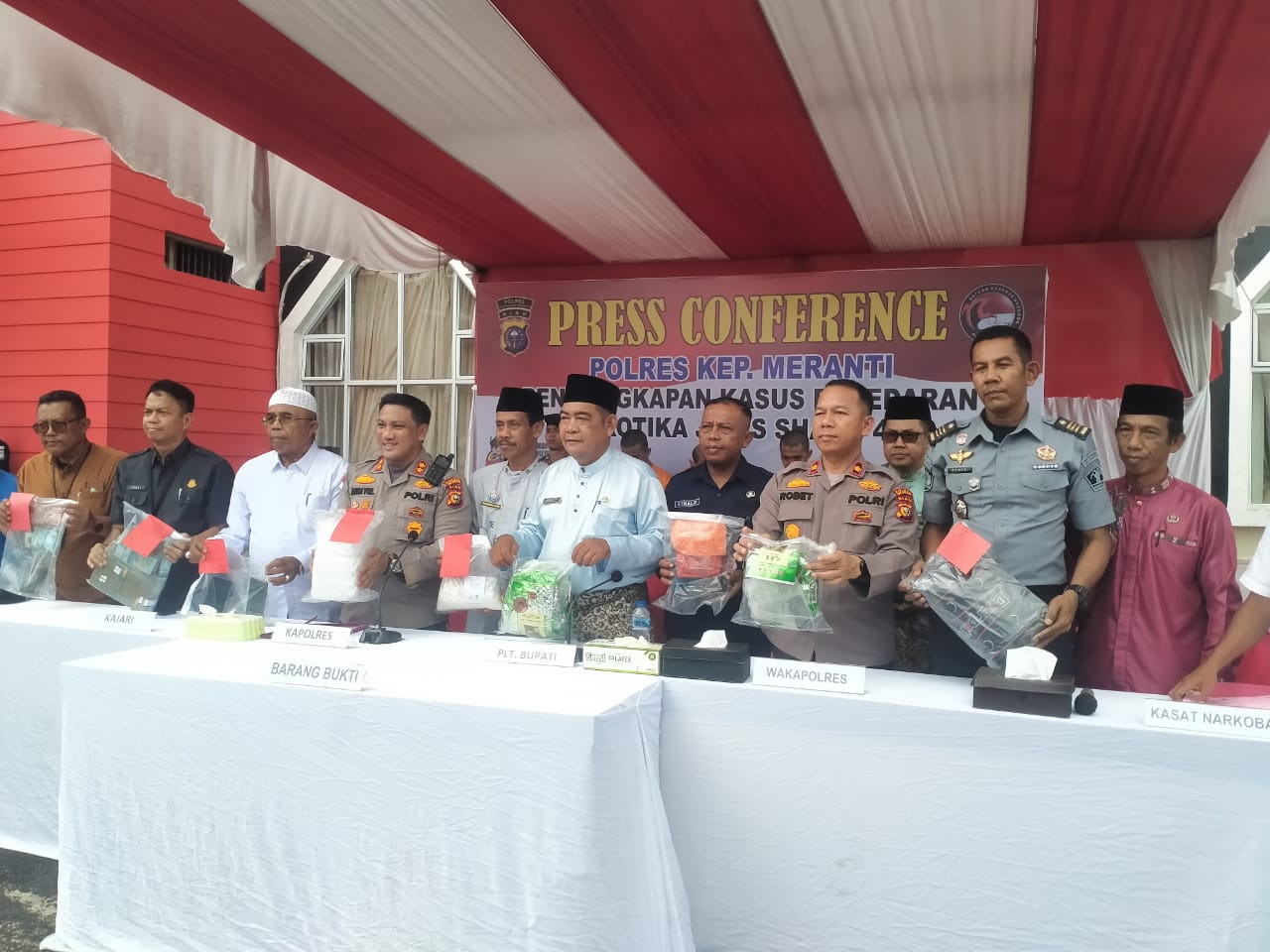 Polres Meranti Berhasil Amankan 4 Kilogram Barang Haram dari Tiga Tersangka Satu  Lainya Masih DPO
