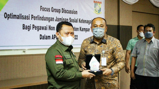 Bupati Kampar dan BPJS Tenaga Kerja Resmikan  FGD Perlindungan