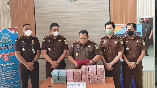Kejari Rokan Hulu Sita Uang Miliaran Rupiah Hasil Korupsi di RSUD
