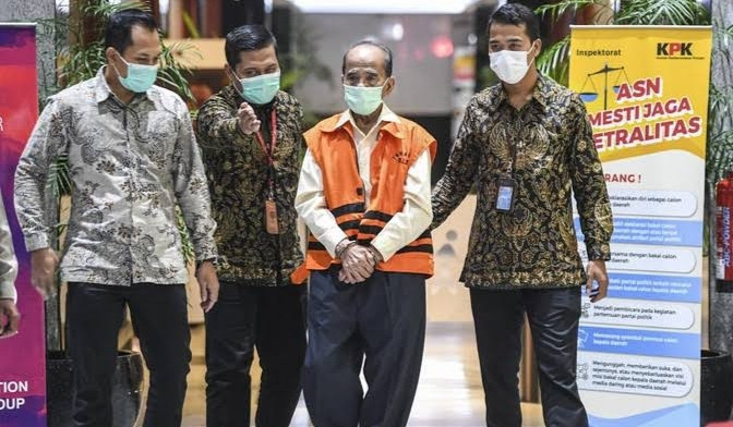 Mantan Gubernur Riau Annas Maamun Dituntut 2 Tahun Penjara