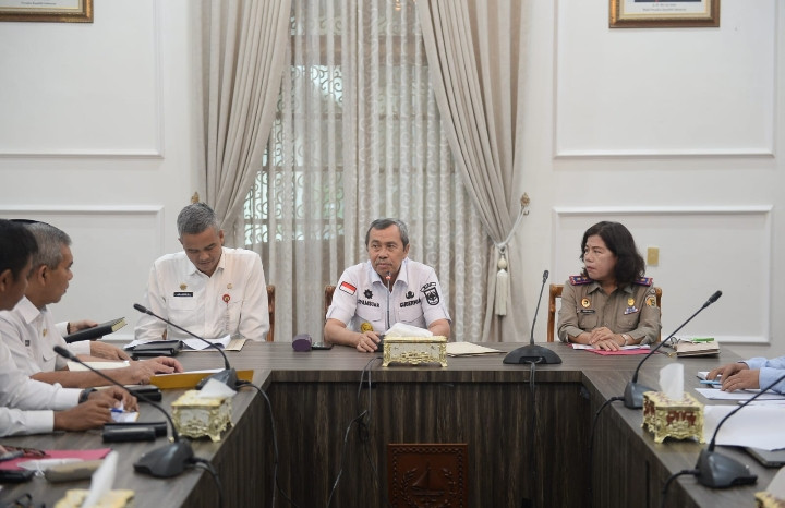 Gubri Syamsuar Mediasi PT PEU Dengan Masyarakat Kabun dan Tapung