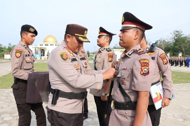 Pimpin Pelantikan dan Sertijab sejumlah Pejabat, Kapolres Meranti Ajak Tingkatkan Kinerja