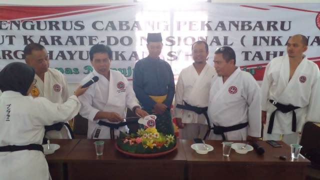 Pengcab Kota Pekanbaru Peringati HUT Ke-18 Inkanas, Gelar Latihan Bersama dan Potong Tumpeng