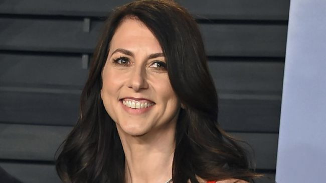 Crazy Rich Mackenzie Scott Donasi Rp31 T dalam 7 Bulan Terakhir