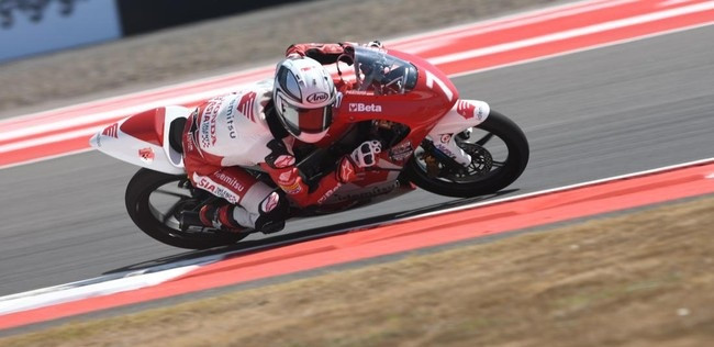 pembalap-indonesia-veda-ega-pratama-menang-race-2-asia-talent-cup-atc-mandalika-2_169.jpg