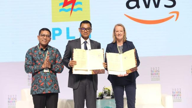 Dukung Amazon Penuhi 100 Persen Energi Hijau, PLN Bangun 4 PLTS