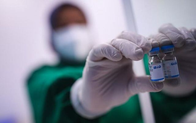 Jokowi Izinkan Badan Usaha Ikut Pengadaan Vaksin Covid-19