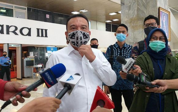 DPR Ancam Panggil Paksa Mendag Lutfi Terkait Minyak Goreng Langka