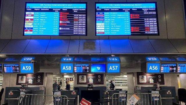 Inggris Cabut Wajib Tes PCR dan Masker bagi Pendatang Luar Negeri